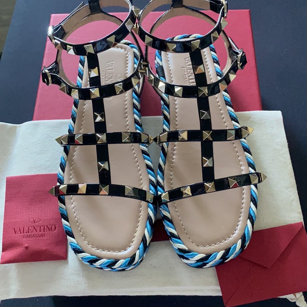 New Valentino Rockstud Sandals Black Sz 35